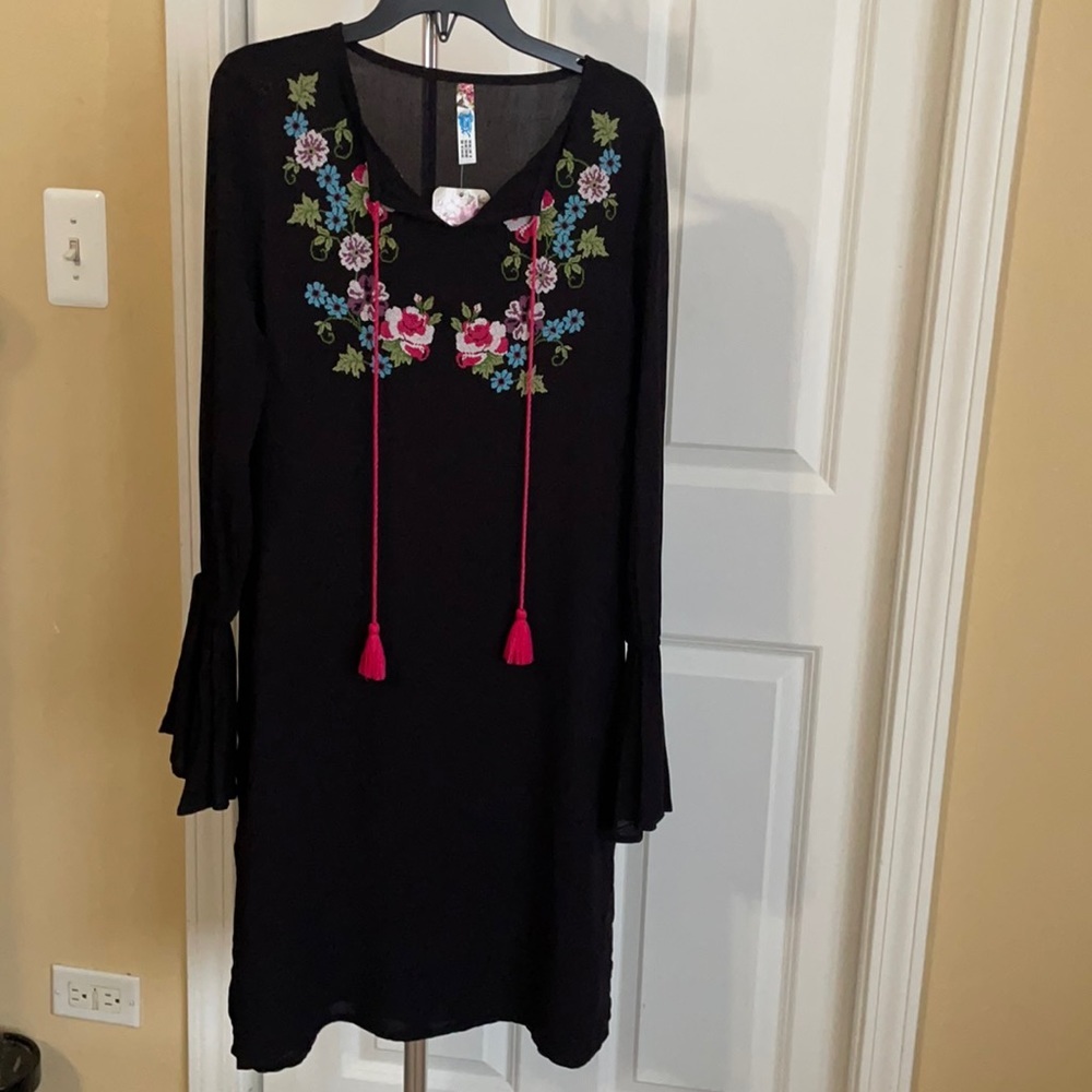 Women’s long sleeve shirt